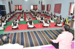 Th. Har Narayan Singh Degree College Allahabad Yoga photo 2